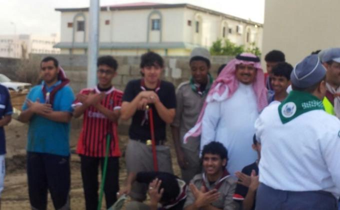 مشاركة كشافة ثانوية الأمير محمد في إغاثة أهالي منطقة السر 