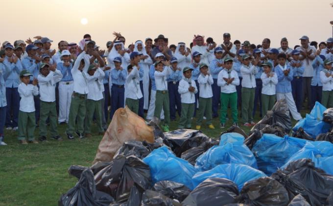 كشافة الليث تحظى برعاية الدكتور عبدالله الفهد ومشاركة مجتمعيه في مشروع نظافة البيئة وحمايتها 