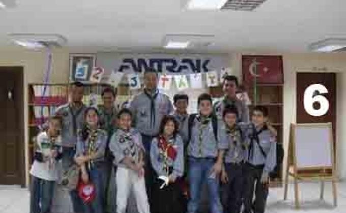 2O1O JOTA HITIT SCOUT GROUP ON THE ACTION