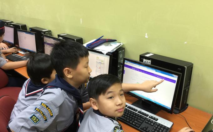 Introducing messenger of peace to cubs