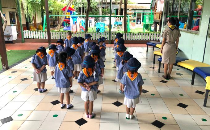 ลูกเสือบีเวอร์ฝึกระเบียบแถว