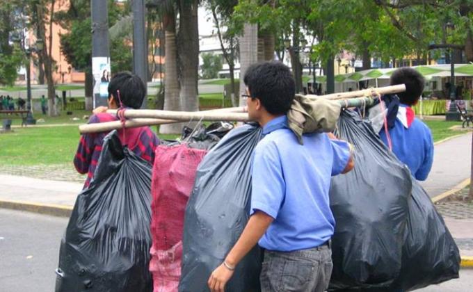 Reciclar para Abrigar 2013