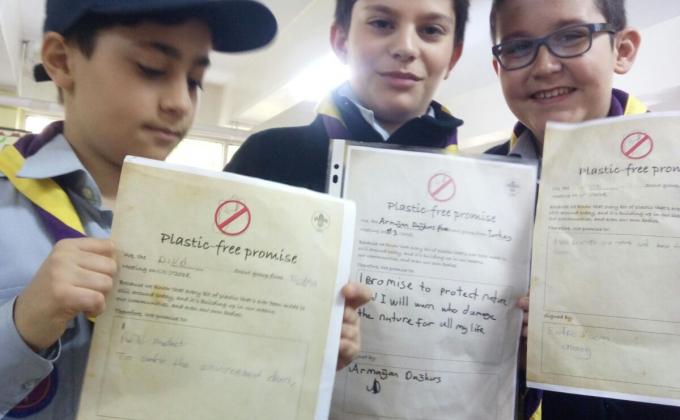 CAP : extra 04 : " PLASTIC FREE PROMISE"