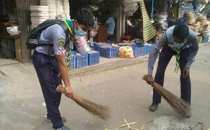 বাজার পরিষ্কার।