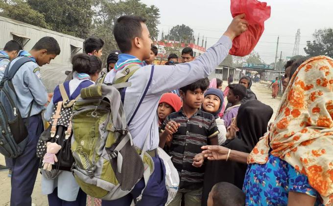 শীতবস্ত্র প্রদান 