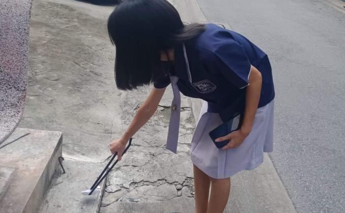 เก็บขยะริมคลอง