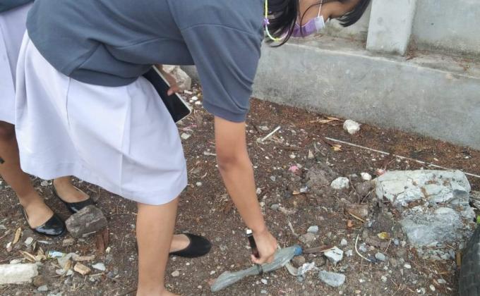 เอาขยะไปทิ้ง