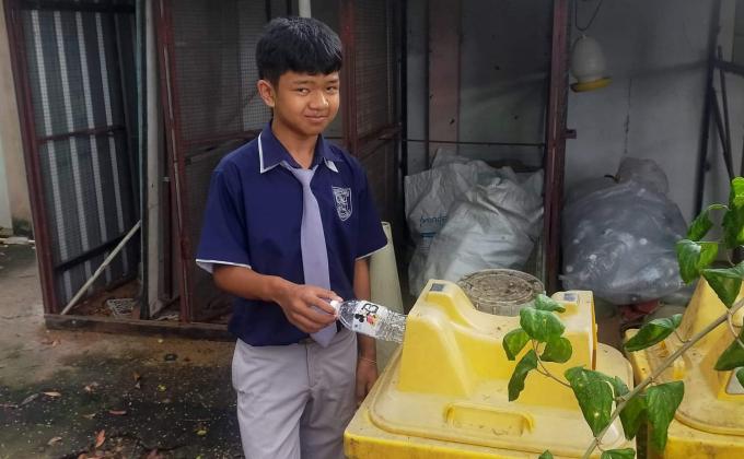 เก็บขยะเพื่อความสะอาด