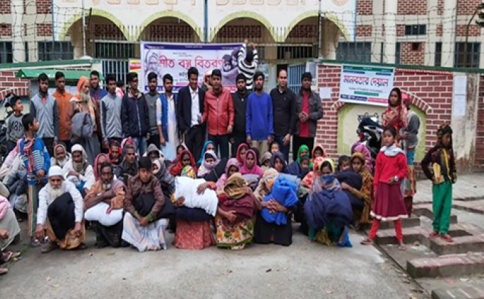 পথশিশু ও শীতার্তদের মাঝে শীত বস্ত্র বিতরন