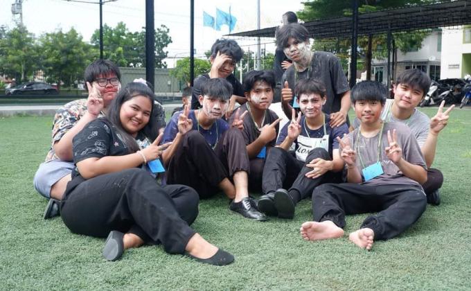 ค่ายเขียวเหลืองสัมพันธ์