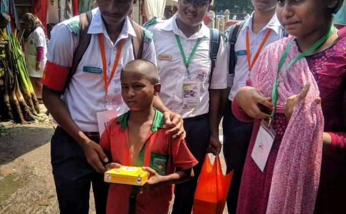 খাদ্য বিতরণ 