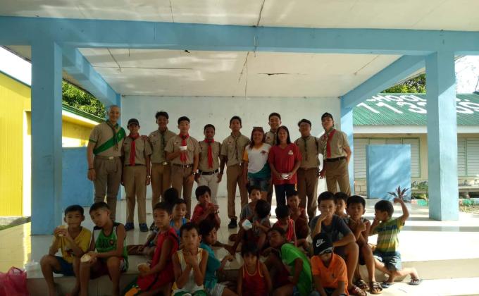Feeding program by Catanduanes Scouts