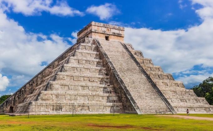 Bey u betaal tulu´ umil Yucatane´